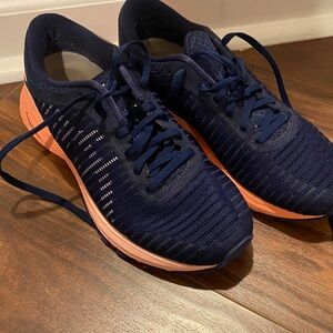 ASICS DynaFlyte 2 Women’s Running Shoes Navy & Coral Athletic Shoes sz 7.5